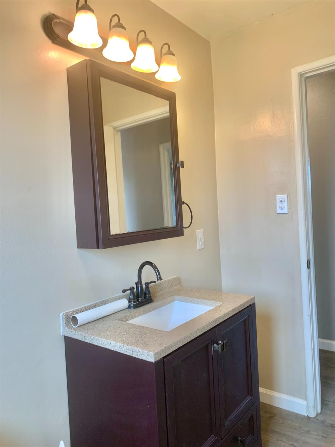 611 Rall Avenue Clovis, CA 93612 - Photo 27 of 31