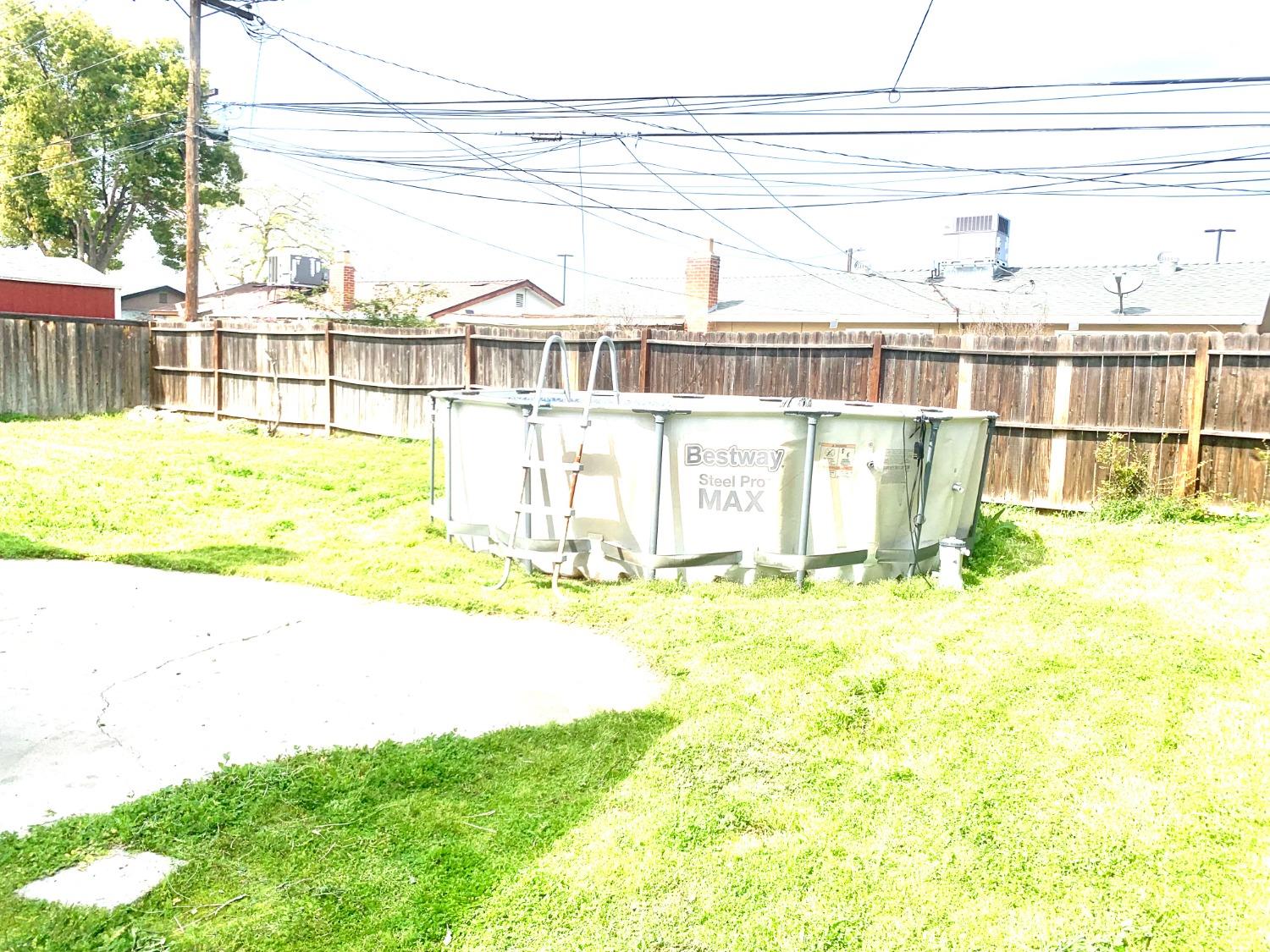 611 Rall Avenue Clovis, CA 93612 - Photo 28 of 31