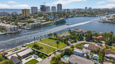 $2,400,000 | 700 Southeast 28th Avenue, Pompano Beach, FL 33062