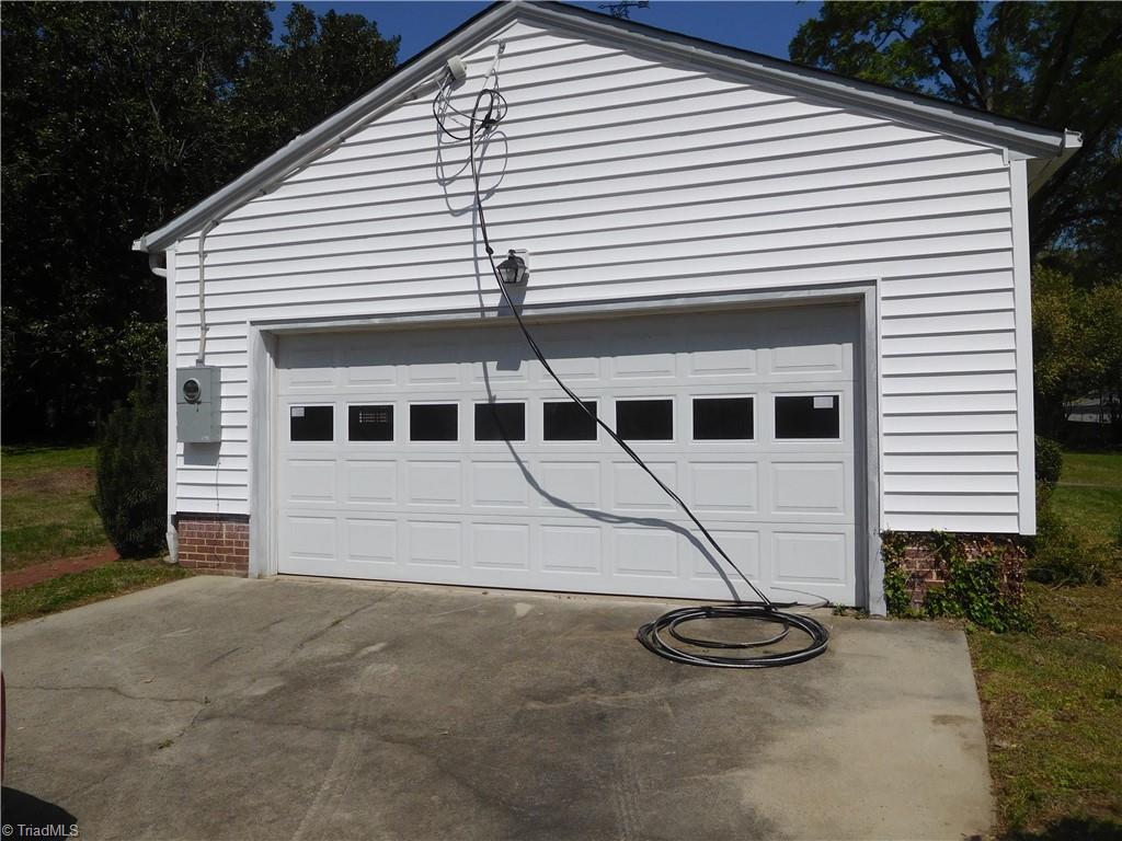 2825 Windsor Road Winston-Salem, NC 27104 - Photo 4 of 9