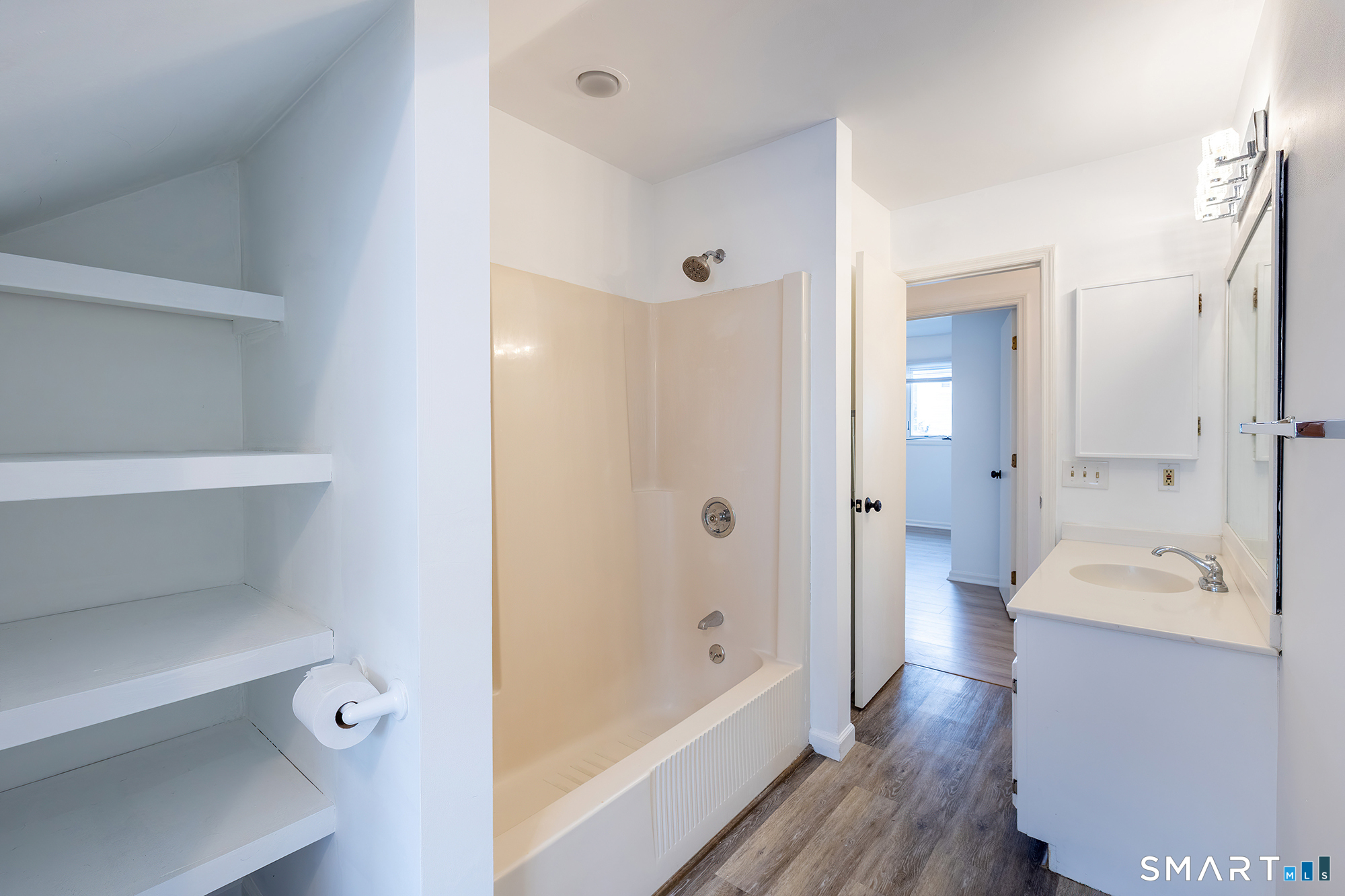 426 Main Street, Unit H Ridgefield, CT 06877 - Photo 18 of 25 Gallery Image 18