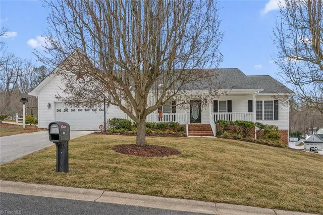$489,900 | 200 Kanah Drive, Winston-Salem, NC 27107