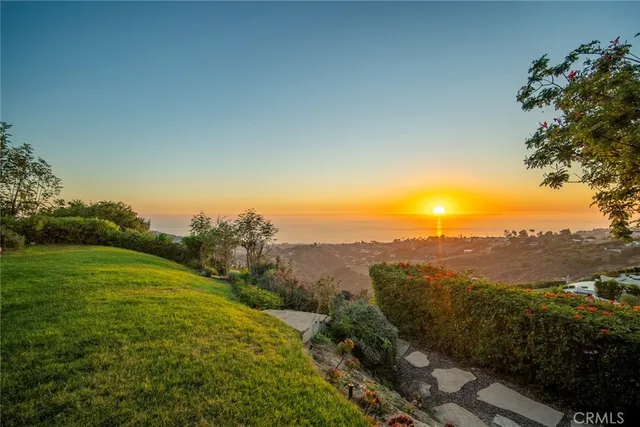 $4,950,000 | 2855 Zell Drive, Laguna Beach, CA 92651