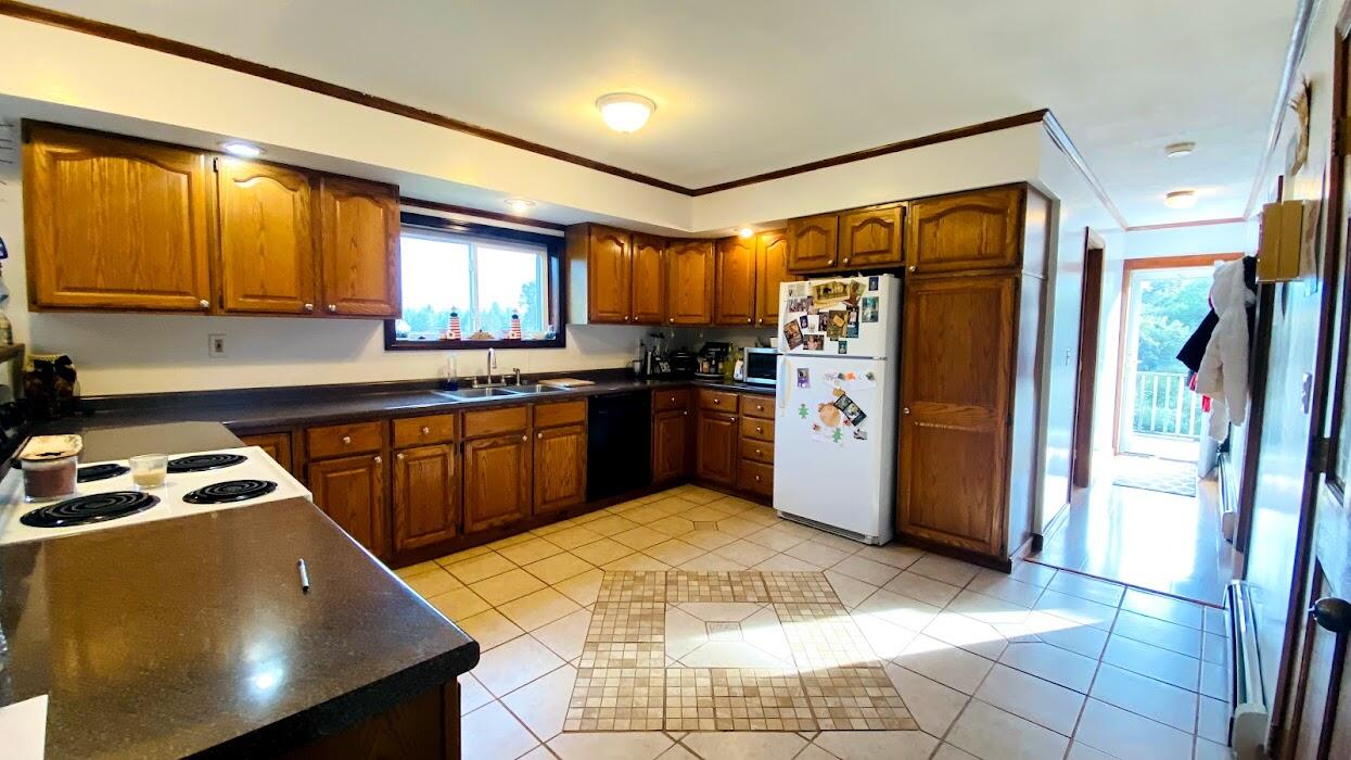 628 County Road Lubec, ME 04652 - Photo 7 of 28 IMG_0293