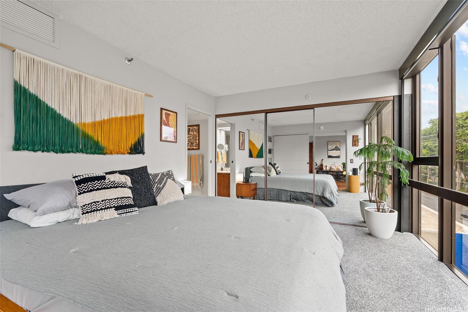 1114 Punahou Street, Unit 4B Honolulu, HI 96826 - Photo 11 of 20