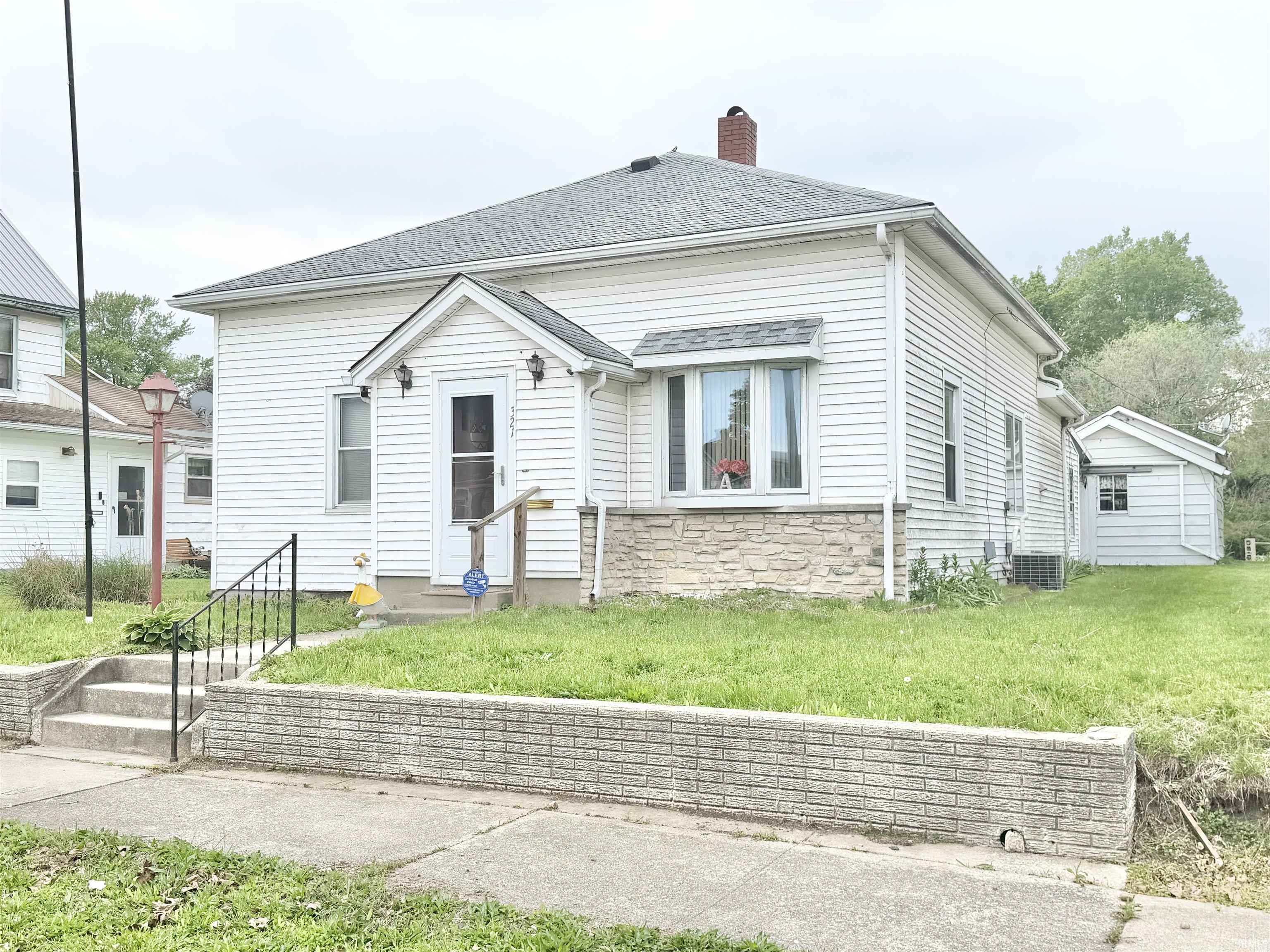 321 Day Street Logansport, IN 46947 - Photo 3 of 21