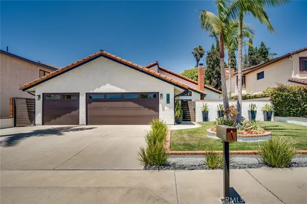 $5,200 | 7201 Slater Avenue, Huntington Beach, CA 92647
