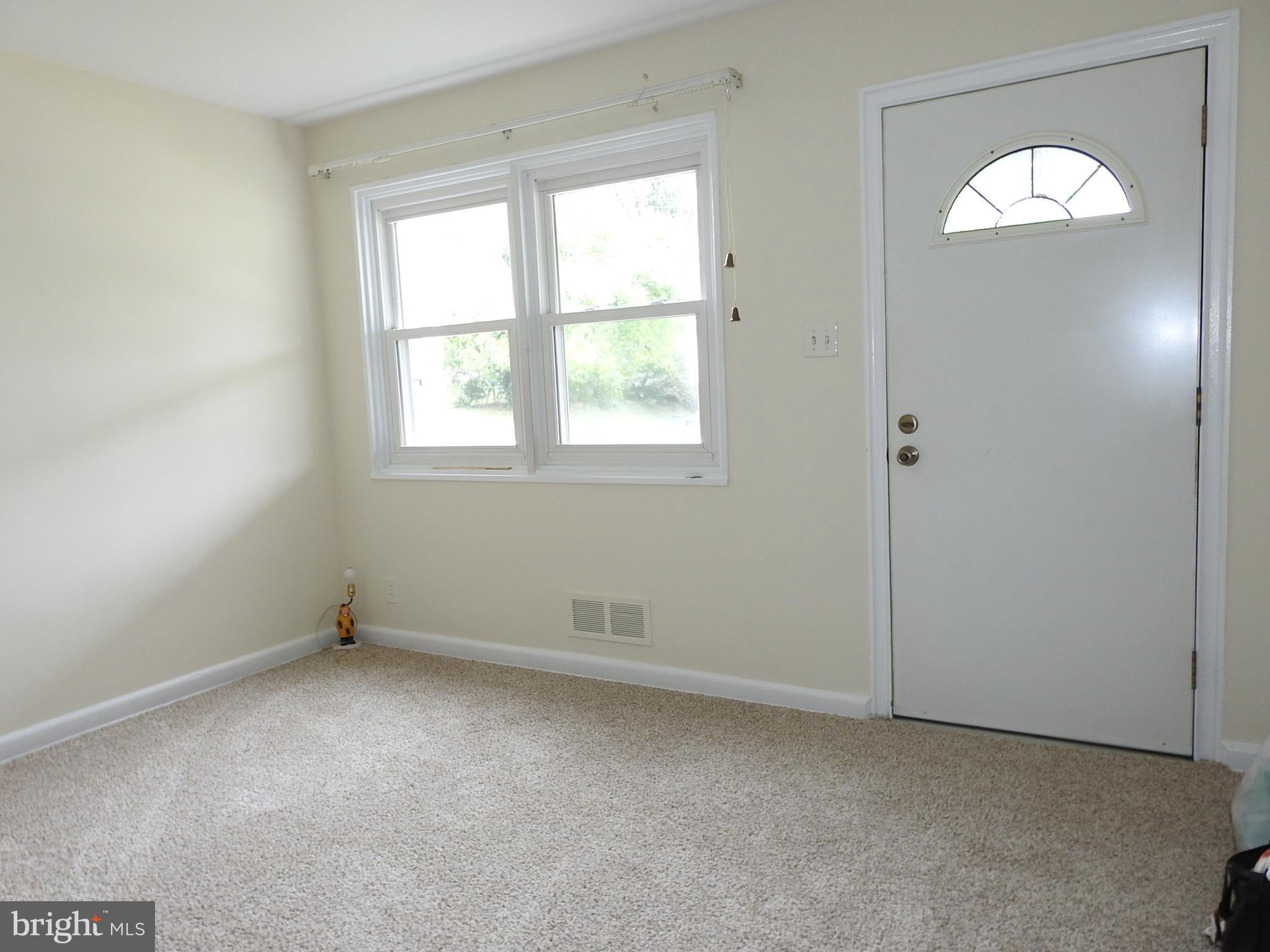 3109 Georgetown Road Baltimore, MD 21230 - Photo 2 of 17 Living Room