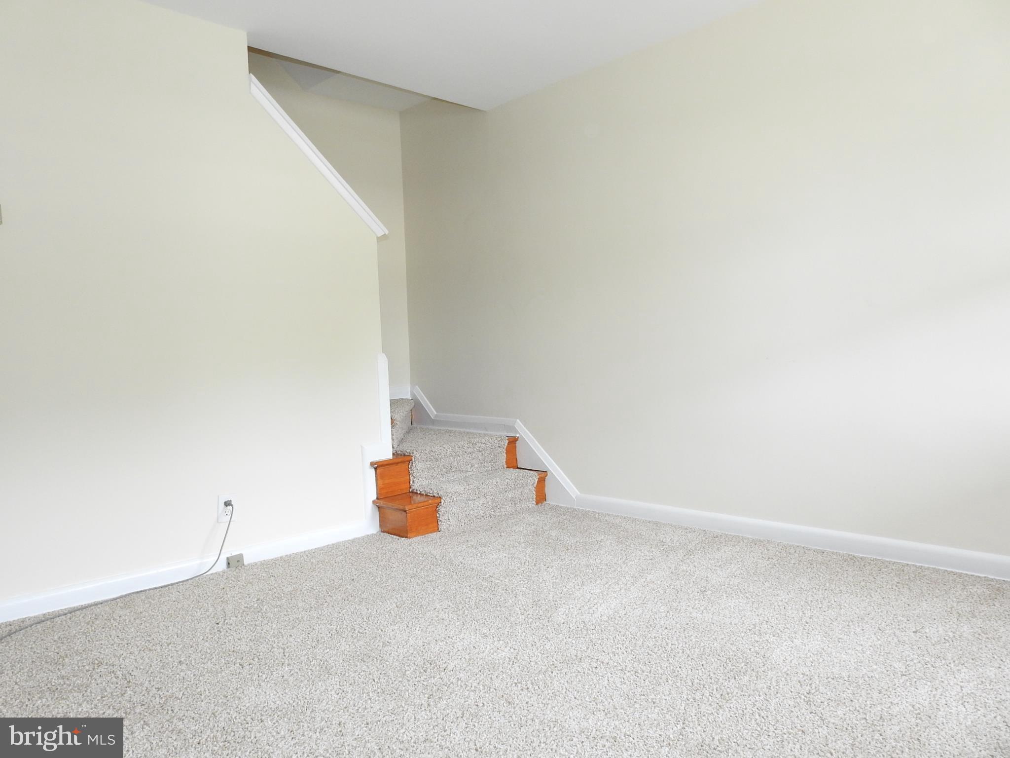 3109 Georgetown Road Baltimore, MD 21230 - Photo 13 of 17 Living Room
