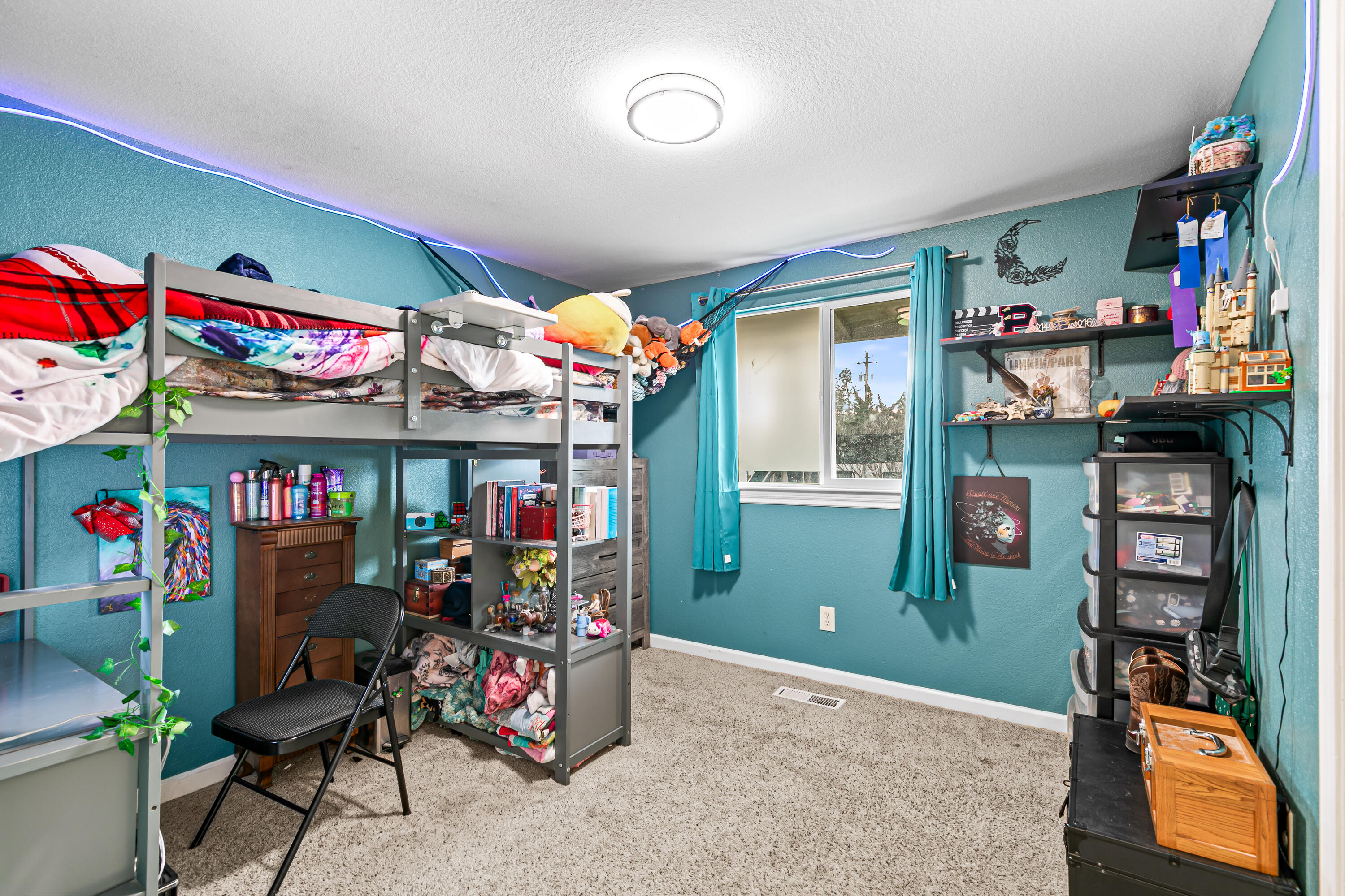 3712 Colver Road Phoenix, OR 97535 - Photo 16 of 38 Bedroom 3