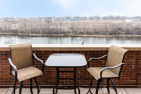 $290,000 | 160 South River Street, Unit 211, Aurora, IL 60506