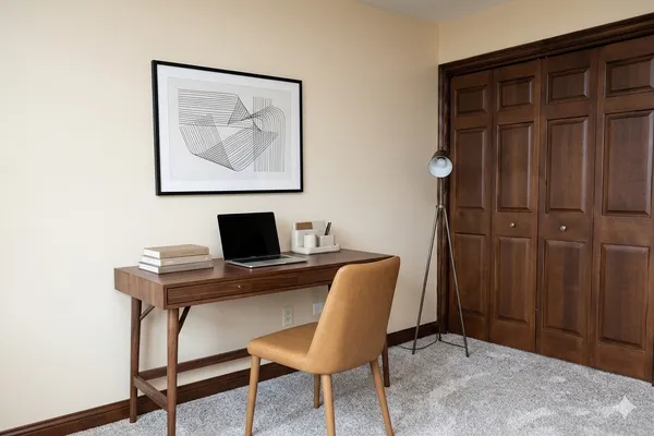 $290,000 | 160 South River Street, Unit 211, Aurora, IL 60506