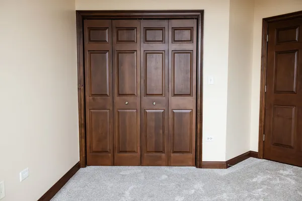 $290,000 | 160 South River Street, Unit 211, Aurora, IL 60506