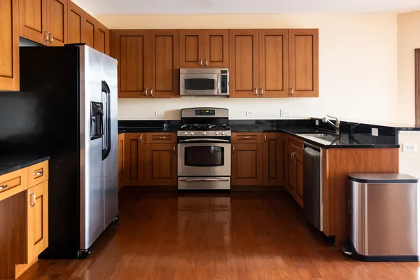 $290,000 | 160 South River Street, Unit 211, Aurora, IL 60506