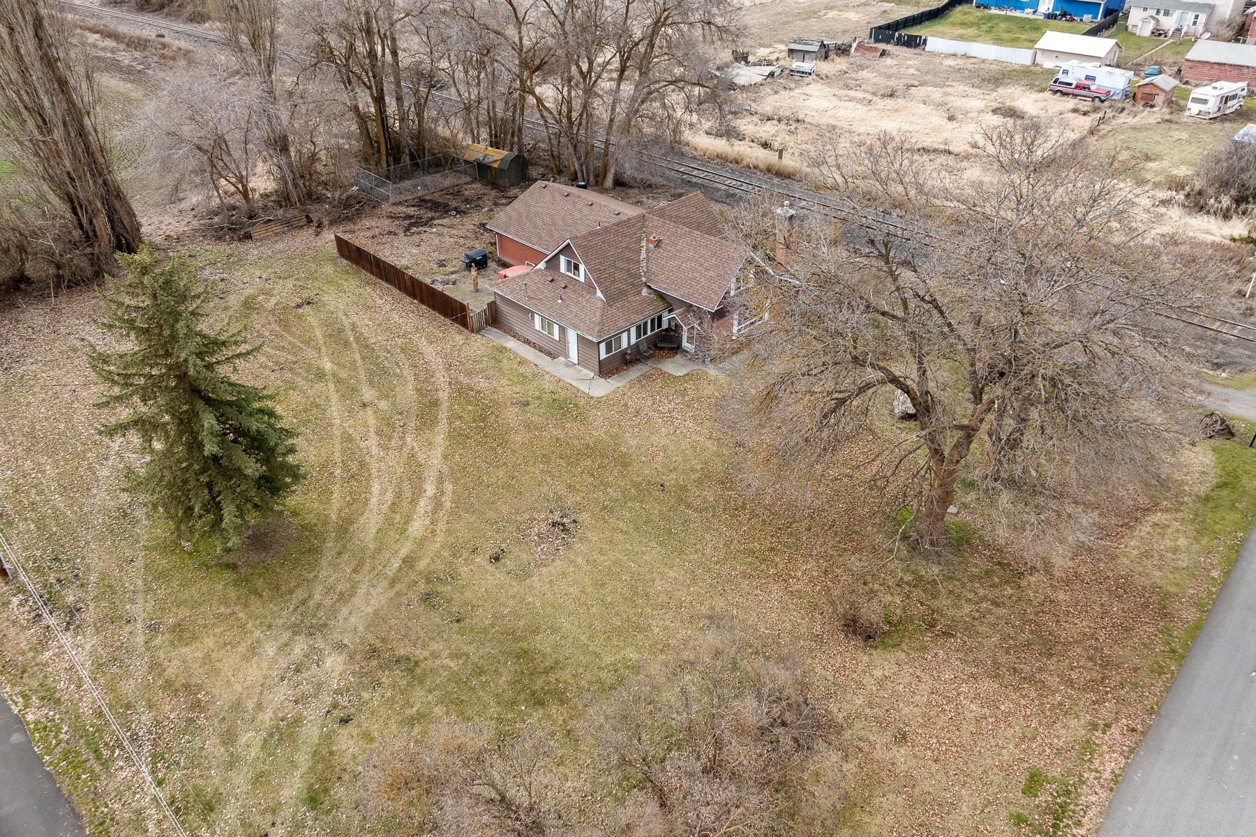 205 East 1st Street Spangle, WA 99031 - Photo 29 of 35