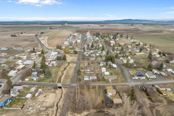 $360,000 | 205 East 1st Street, Spangle, WA 99031