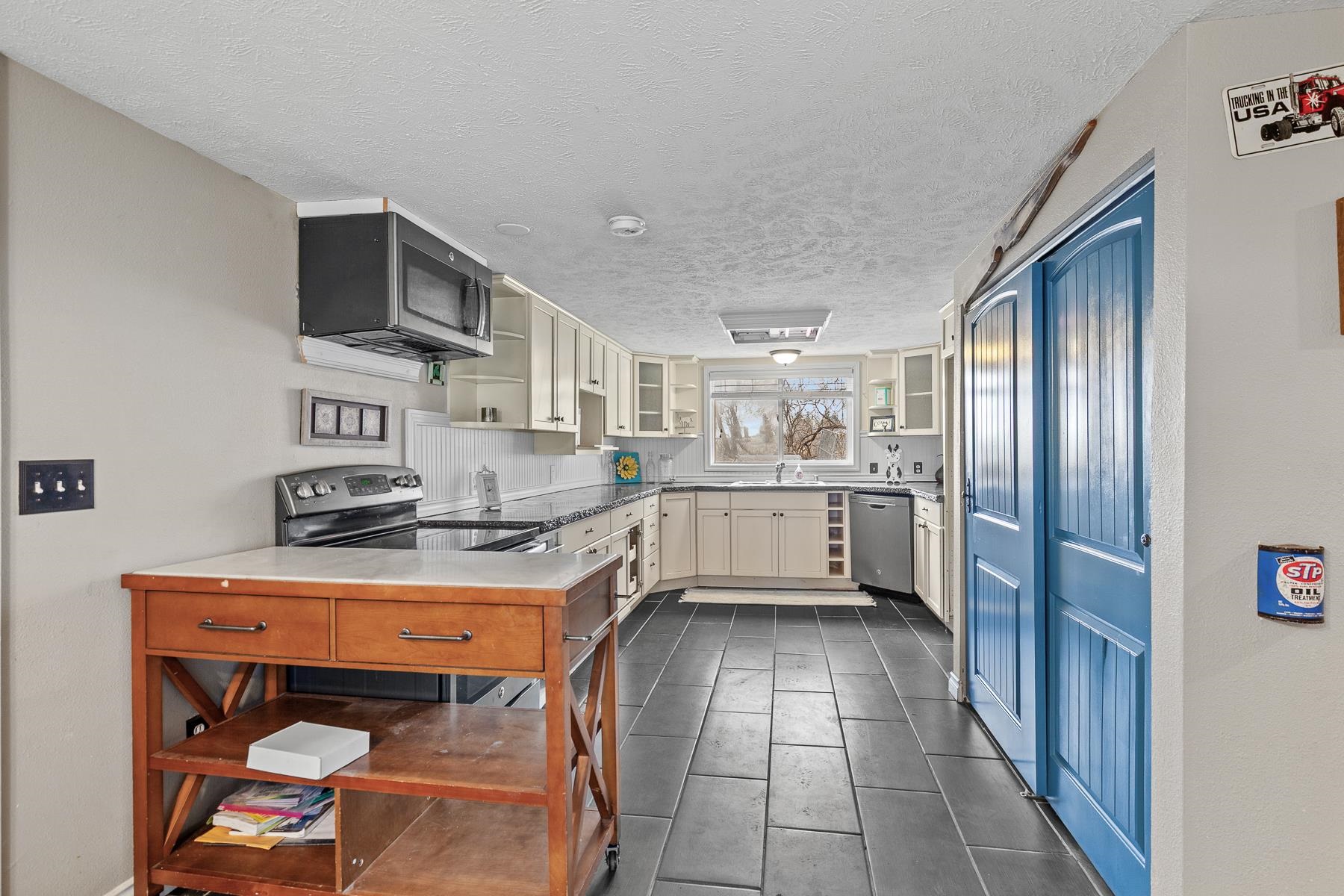 205 East 1st Street Spangle, WA 99031 - Photo 6 of 35