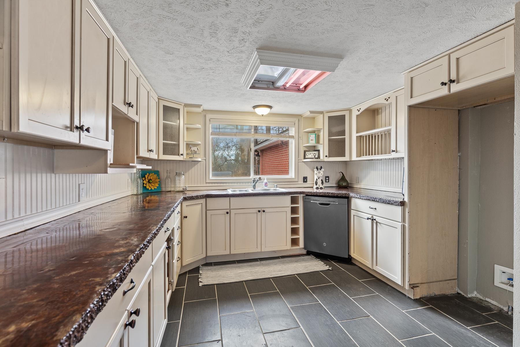 205 East 1st Street Spangle, WA 99031 - Photo 7 of 35