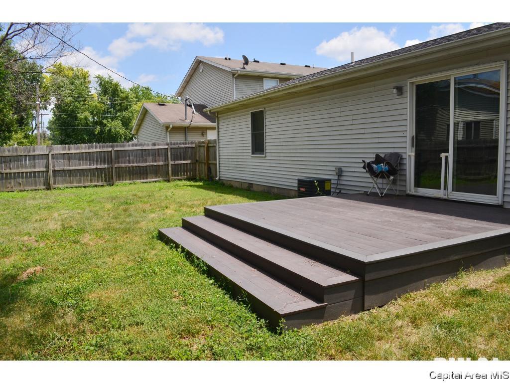2165 Watch Springfield, IL 62702 - Photo 4 of 20