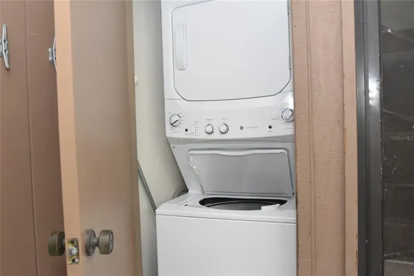 $2,000 | 1712 Glenhouse Drive, Unit GL418, Sarasota, FL 34231