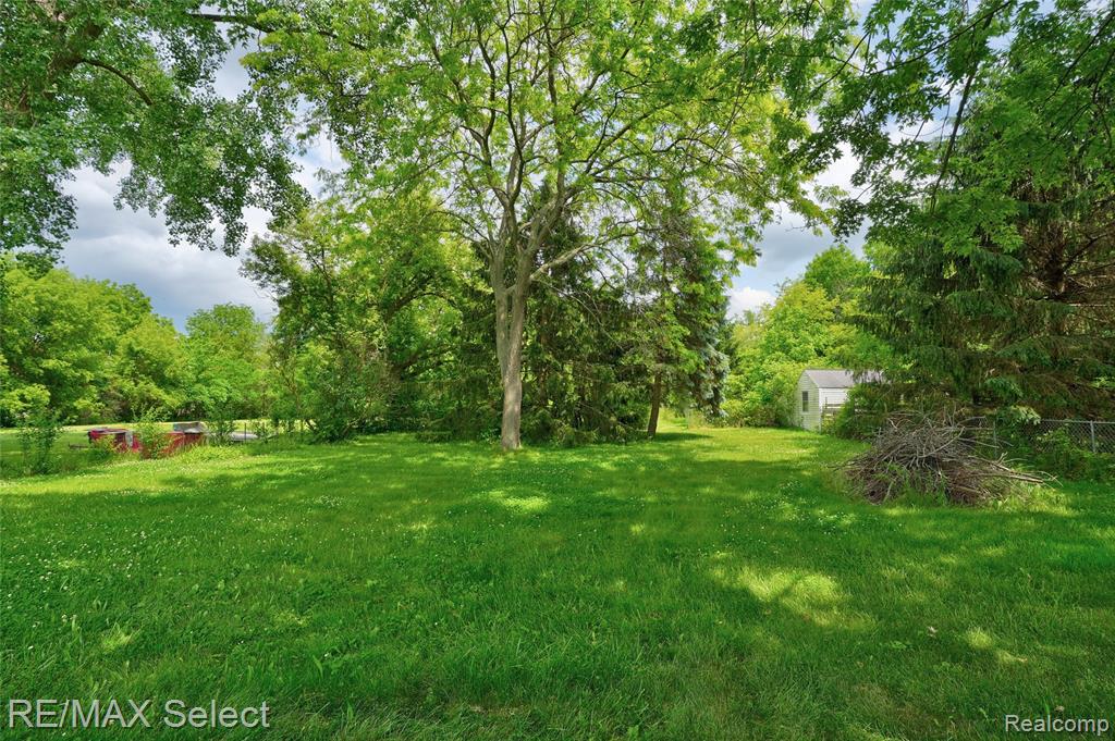 7173 Porter Road Grand Blanc, MI 48439 - Photo 5 of 35