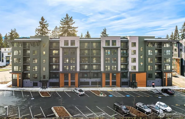 $628,096 | 6949 Northeast 184th Lane, Unit 405, Kenmore, WA 98028