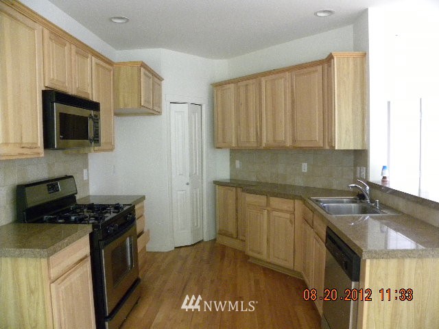 23952 34th Avenue Southeast Bothell, WA 98021 - Photo 5 of 12