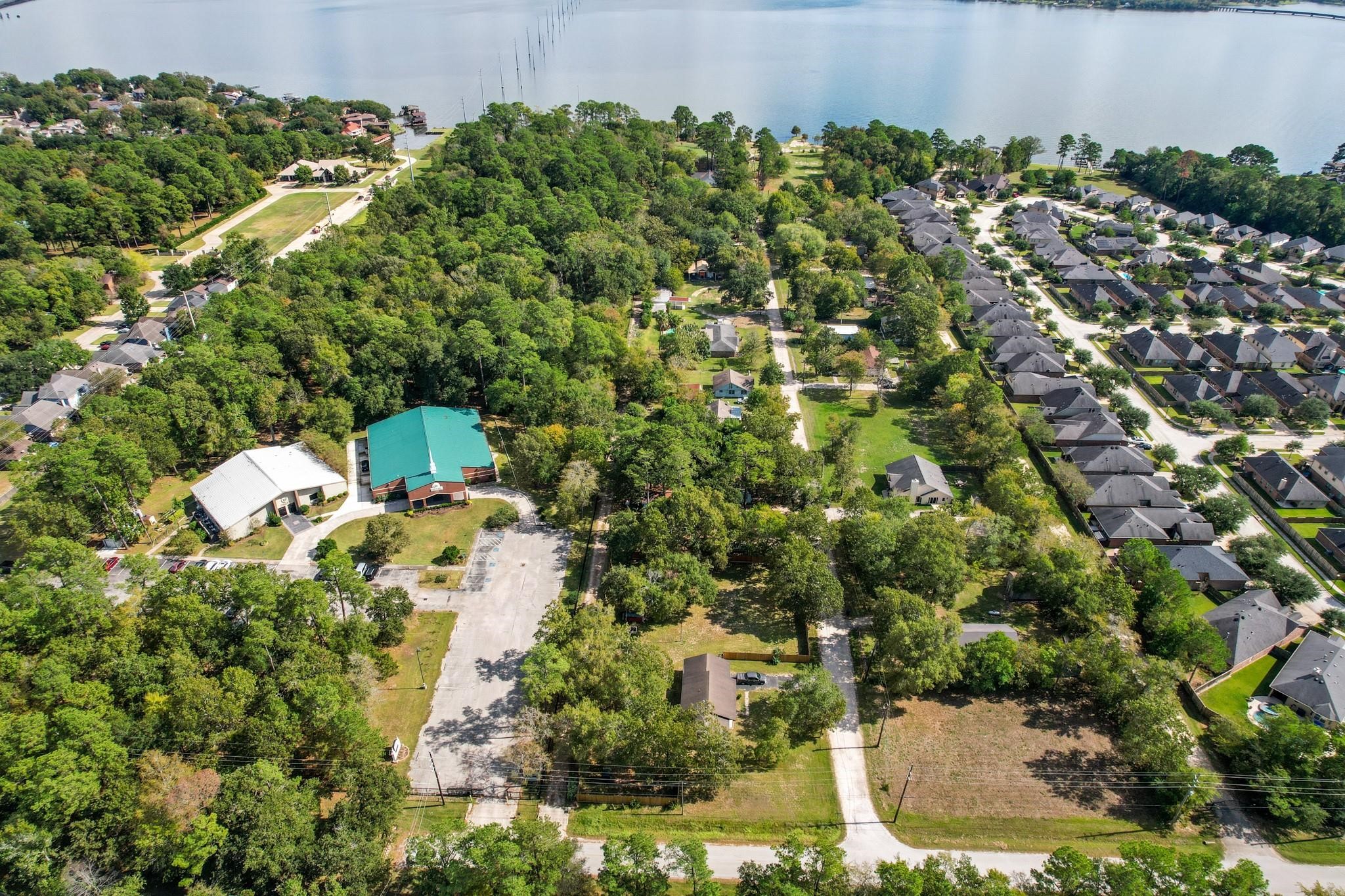 19410 Nehoc Lane Houston, TX 77346 - Photo 15 of 26 a picture of a yard