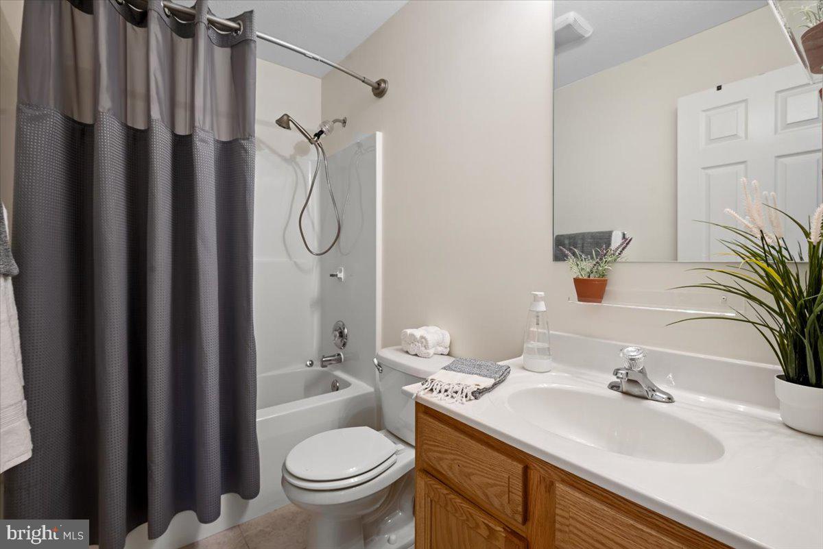 584 Pine Ridge Drive Front Royal, VA 22630 - Photo 20 of 36 Main bath