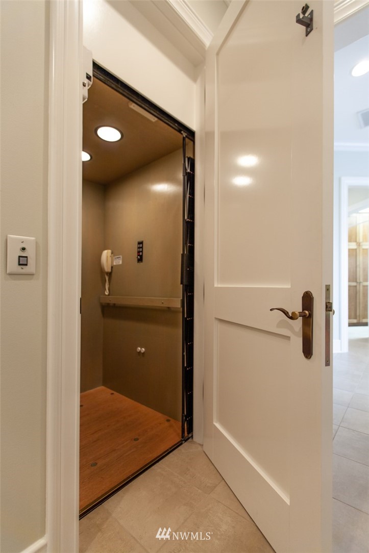 1334 Chuckanut Crest Drive Bellingham, WA 98229 - Photo 25 of 40 a bathroom with a shower