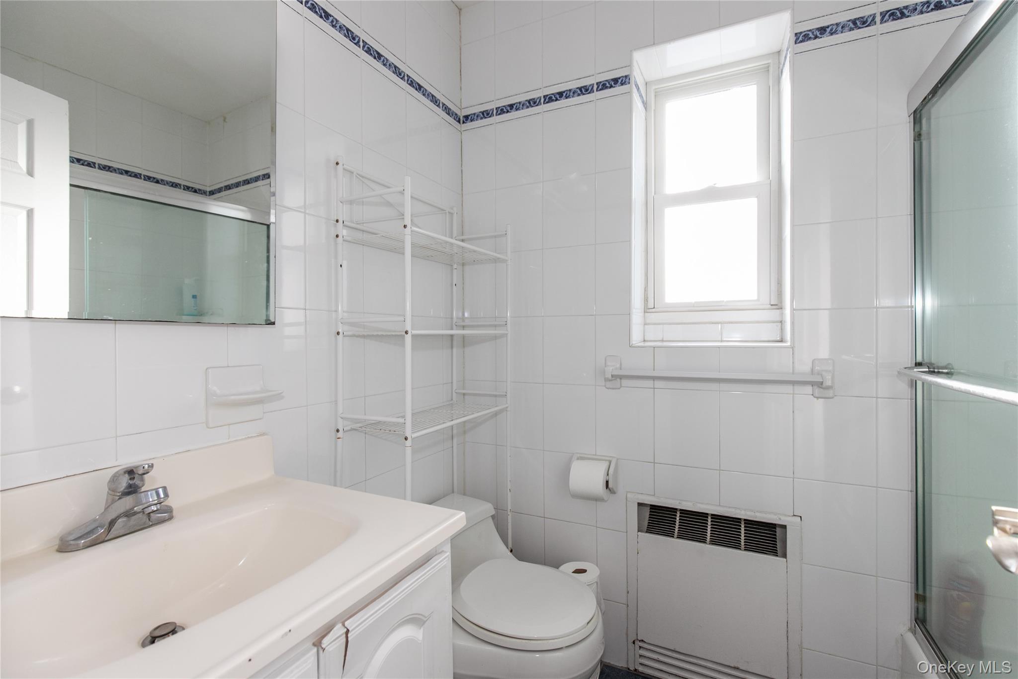 15 Beach Roads, Unit 3A Great Neck, NY 11023 - Photo 14 of 24