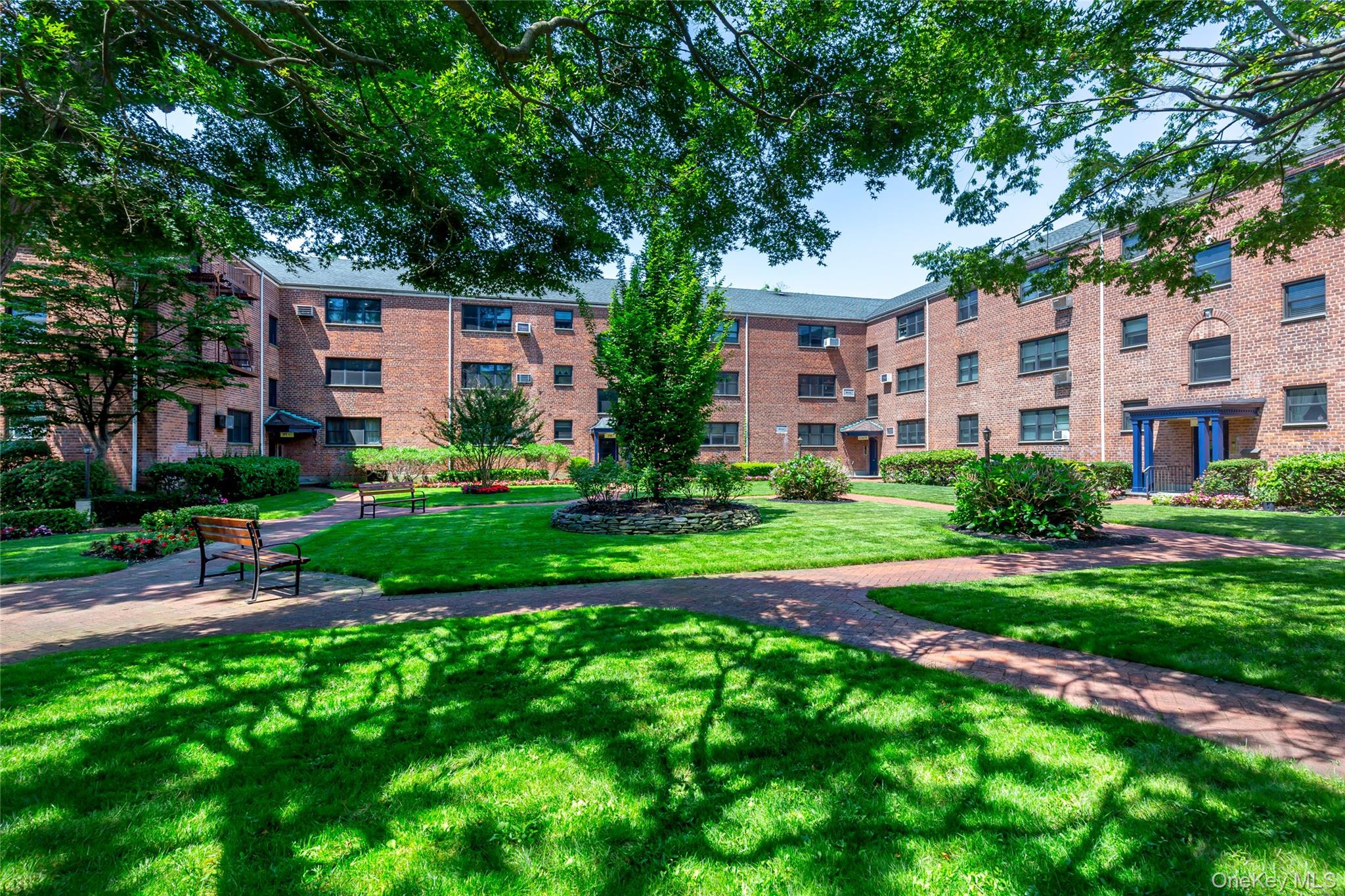 15 Beach Roads, Unit 3A Great Neck, NY 11023 - Photo 17 of 24