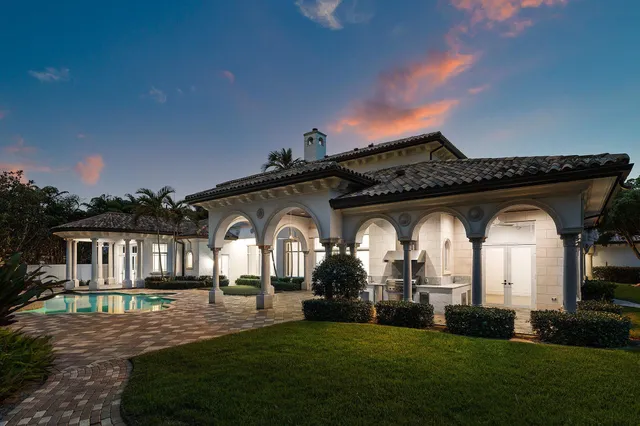 $6,995,000 | 2002 Northwest 4th Avenue, Delray Beach, FL 33444