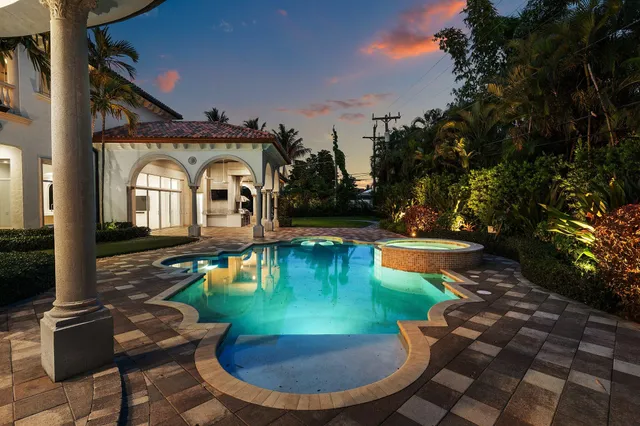 $6,995,000 | 2002 Northwest 4th Avenue, Delray Beach, FL 33444