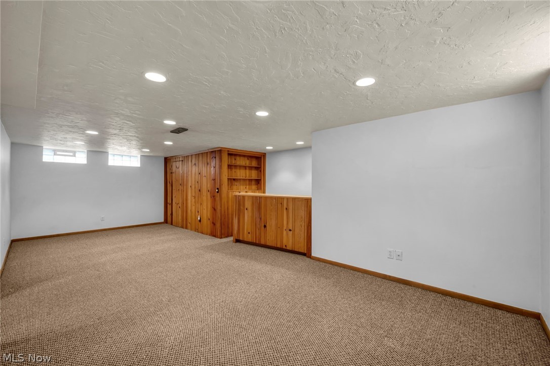 6471 Kerneywood Road Parma, OH 44129 - Photo 28 of 39