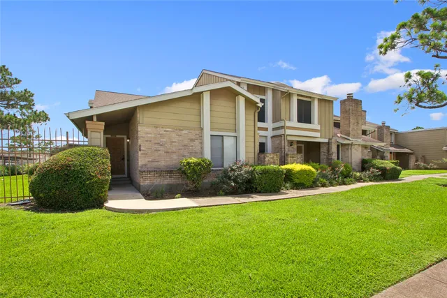 $149,000 | 12011 Bob White Drive, Houston, TX 77035