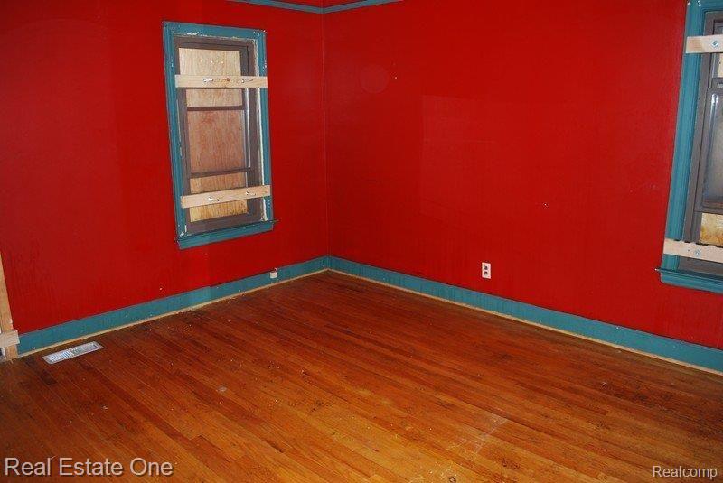 6154 Yorkshire Road Detroit, MI 48224 - Photo 23 of 25 Bedroom