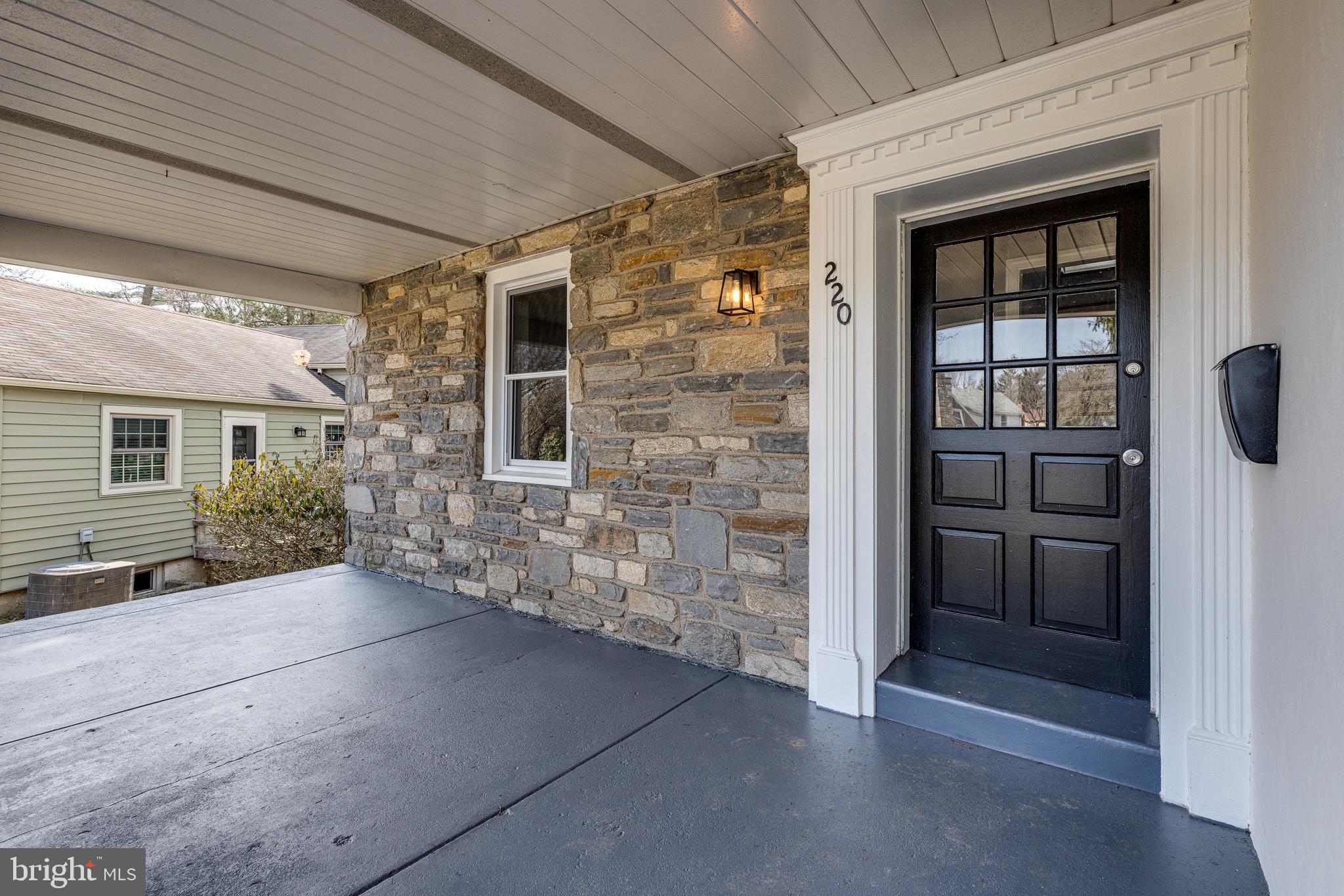 220 Hawthorne Road Morton, PA 19070 - Photo 3 of 48