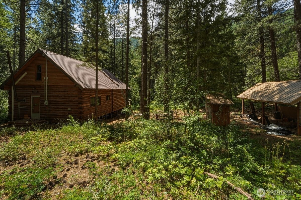 18007 Entiat River Road Entiat, WA 98822 - Photo 3 of 38