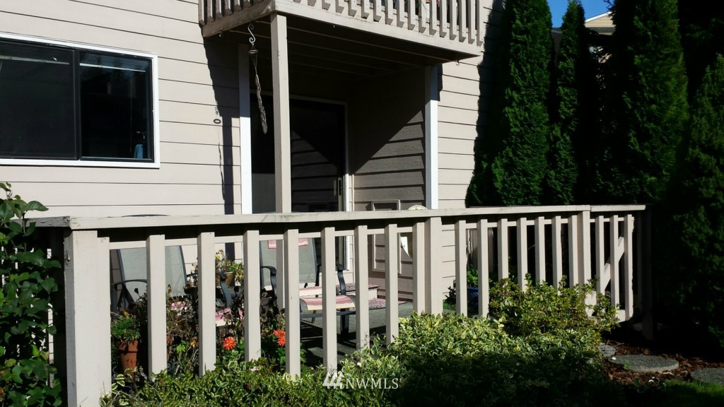 820 Cady Road, Unit E101 Everett, WA 98203 - Photo 3 of 18