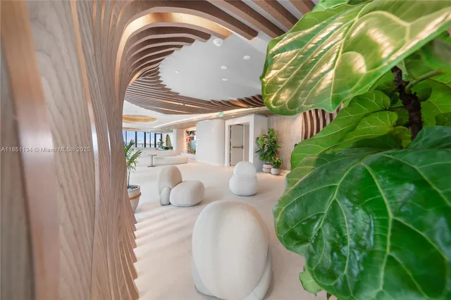 $9,900 | 700 Northeast 24th Street, Unit 2503, Miami, FL 33137