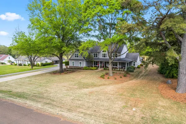 $769,900 | 210 Poplar Acres Road, Piperton, TN 38017