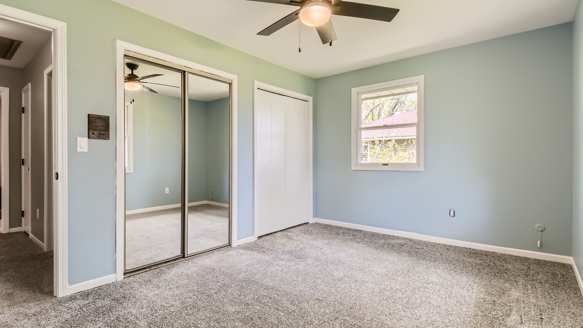16156 Weber Road Crest Hill, IL 60403 - Photo 20 of 39 a view of an empty room with a window