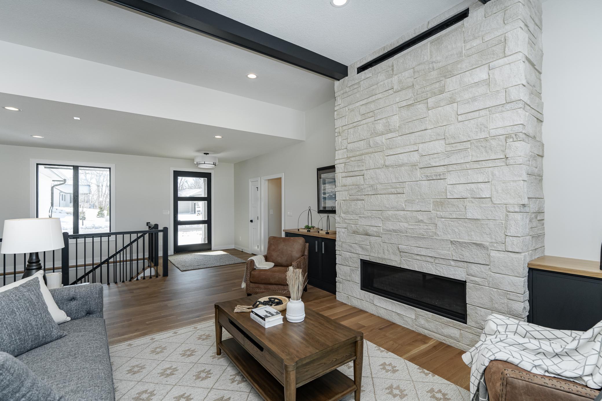 2665 Timber Oaks Road Southwest Rochester, MN 55902 - Photo 9 of 49