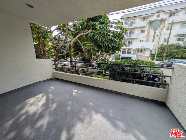 $4,350 | 1312 South Saltair Avenue, Unit 102, Los Angeles, CA 90025