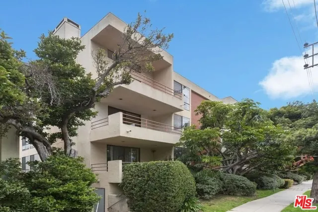 $4,350 | 1312 South Saltair Avenue, Unit 102, Los Angeles, CA 90025