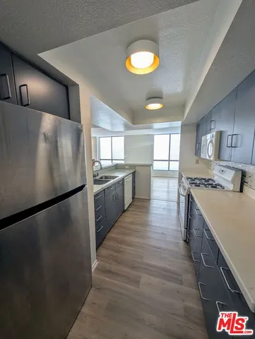 $4,350 | 1312 South Saltair Avenue, Unit 102, Los Angeles, CA 90025