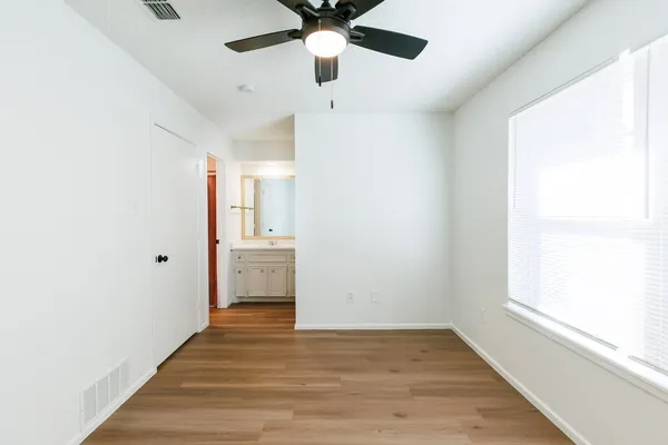 $1,100 | 8214 Vernon Avenue, Unit B, Lubbock, TX 79423