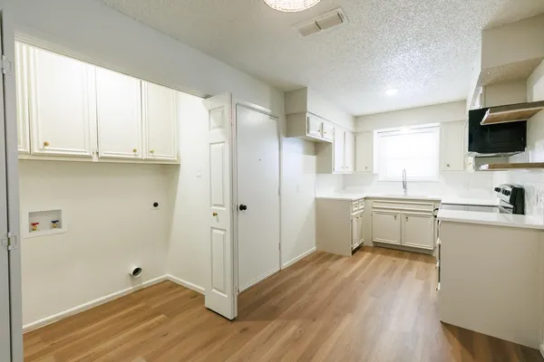 $1,100 | 8214 Vernon Avenue, Unit B, Lubbock, TX 79423