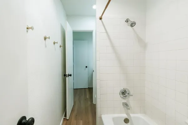 $1,100 | 8214 Vernon Avenue, Unit B, Lubbock, TX 79423